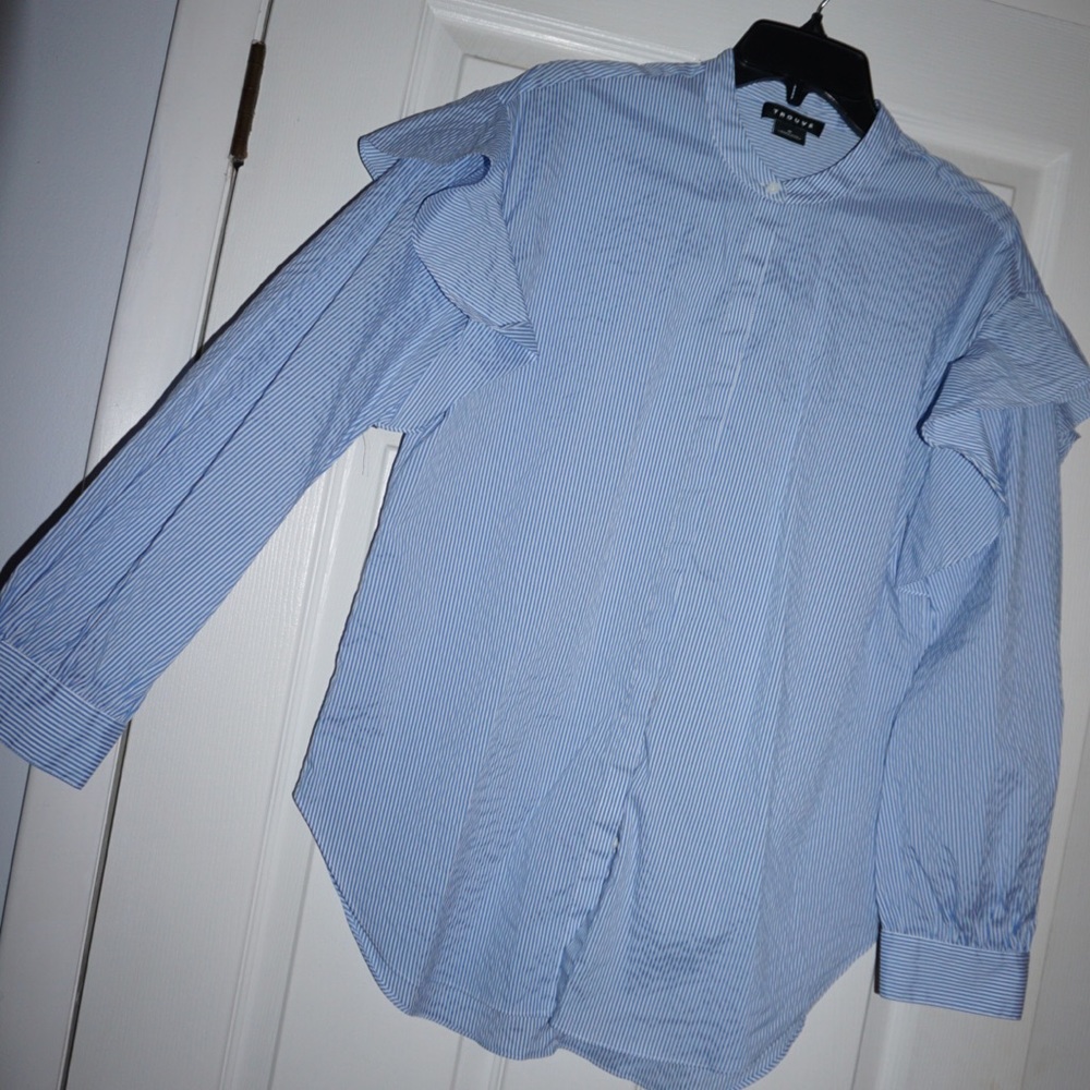 Seersucker ruffle top